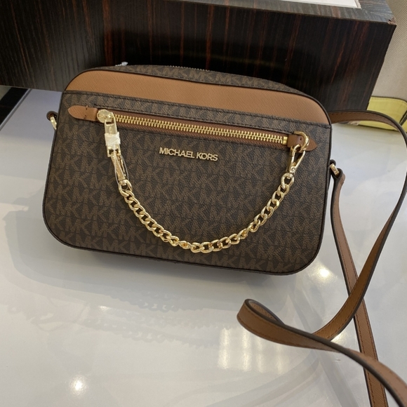 Michael Kors Handbags - MICHAEL KORS JET SET SIGNATURE CROSSBODY NWT